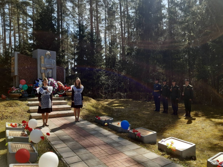9 мая в п.Боровёнка в &quot;Сквере памяти&quot; прошёл митинг, посвящённый 78-й годовщине Победы в Великой Отечественной войне.